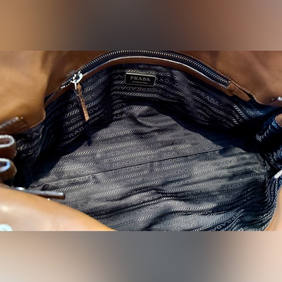 Authentic Vintage Prada Caramel Tan Soft Leather Shoulder Bag - Picture 7 of 8